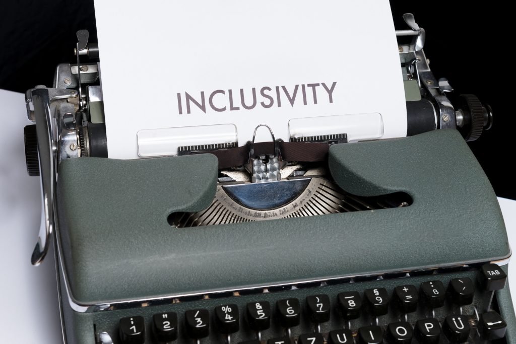 Gender-Inclusive Language: pexels-markus-winkler