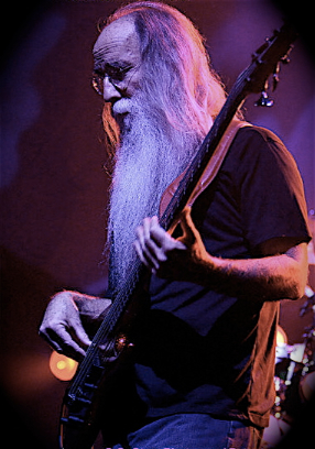 Leland Sklar playing - Listening Interview with Improving Communications