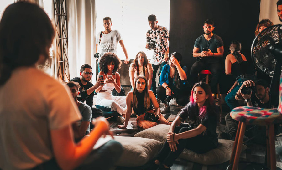 Public Speaking Skills - Pexels: bertellifotografia